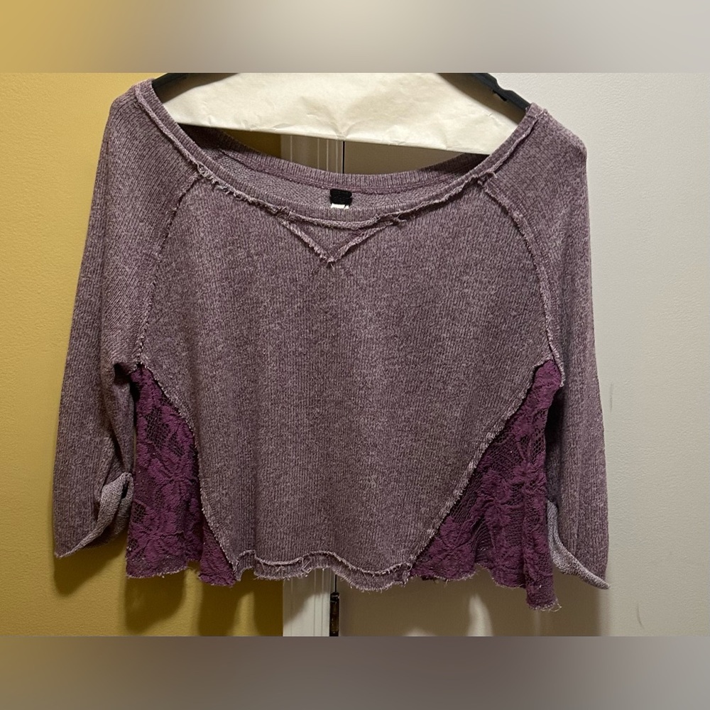 FREE PEOPLE/WE THE FREE Purple Knit Crop Top with Side Lace Accents(XS)